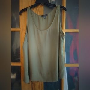 Green flowy tank